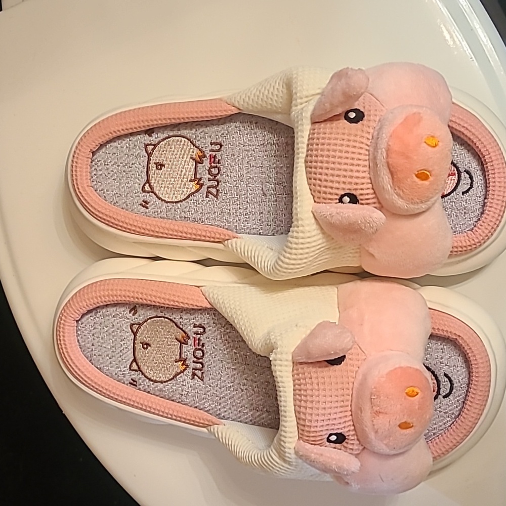Pig slippers